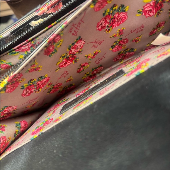 Betsey Johnson Floral Bow Crossbody Purse - Picture 6 of 7